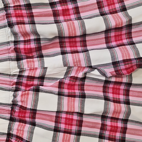 Victoria's Secret Pink and Black Plaid Pajama Pants - Picture 7 of 11